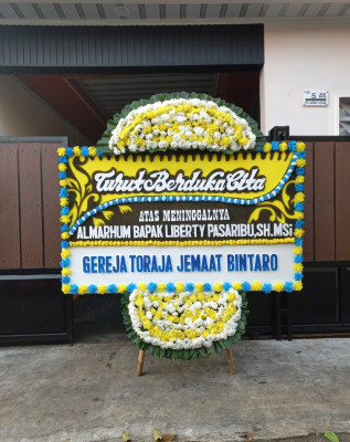 Papan Bunga Duka di Seteluk